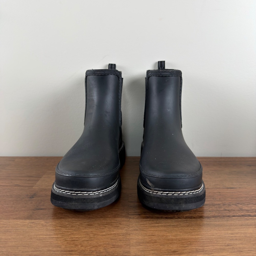 Hunter Refined Stitch Detail Chelsea Boots Black Rubber Womens 9 Lug Sole - Picture 2 of 7